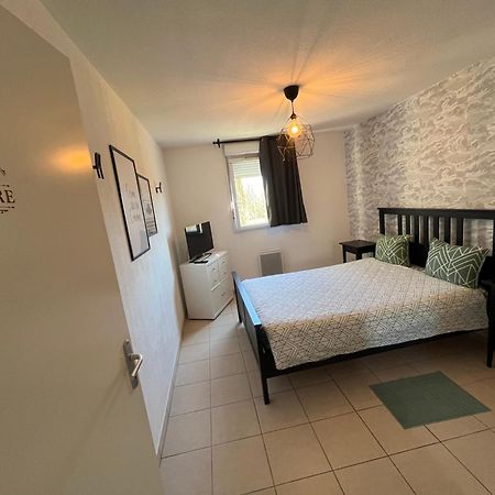 Appartement Spacieux Avec Piscine Марсилия Екстериор снимка
